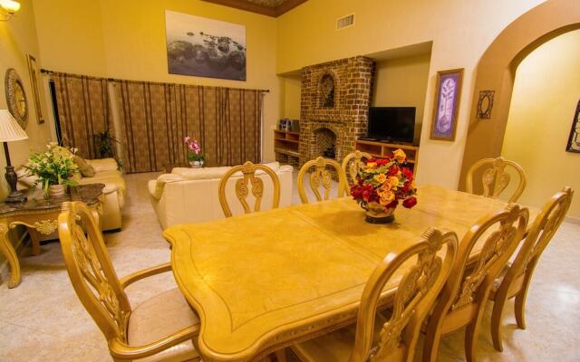 Villa 6 - 4 Br Villa