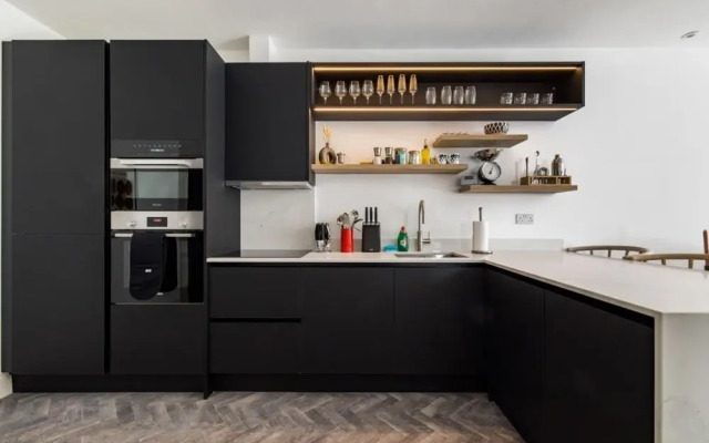 The Battersea Loft - Trendy 3bdr Flat With Patio, London