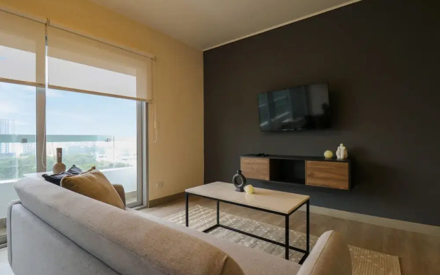 w Majestic 2BR w Modern Balcony in Miraflores