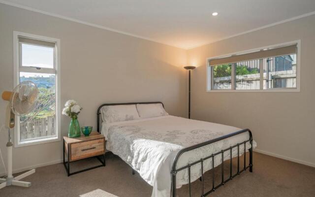 Ohuka Lookout - Whitianga Holiday Home