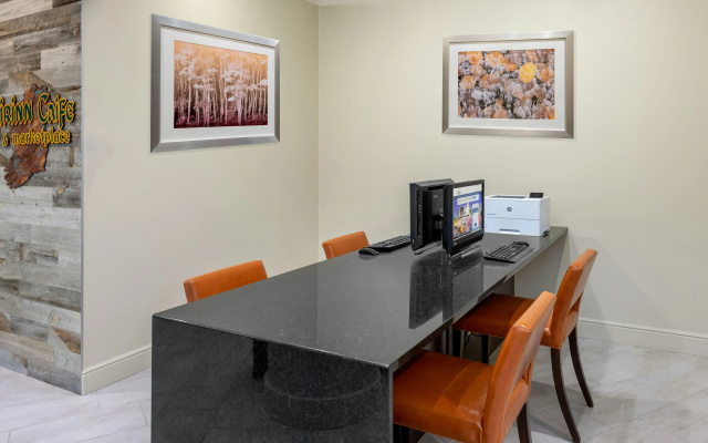 DoubleTree by Hilton Denver - Aurora
