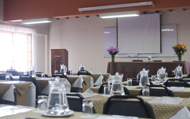 San Isidro Inn
