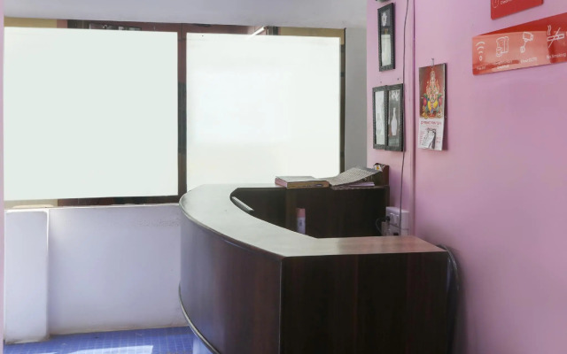 D-qube Hotels by OYO Rooms