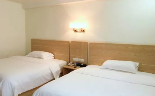 Holiday Hotel