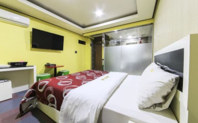 M Hotel