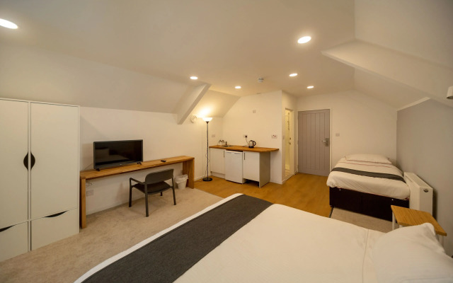 Windsor Hotel & Bar