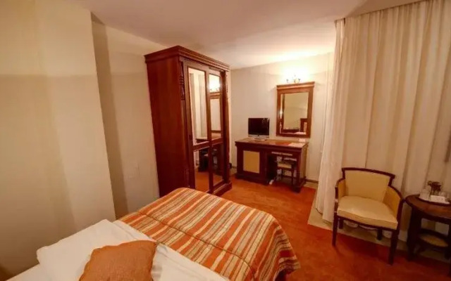 Atrium Hotel Ateneu City Center