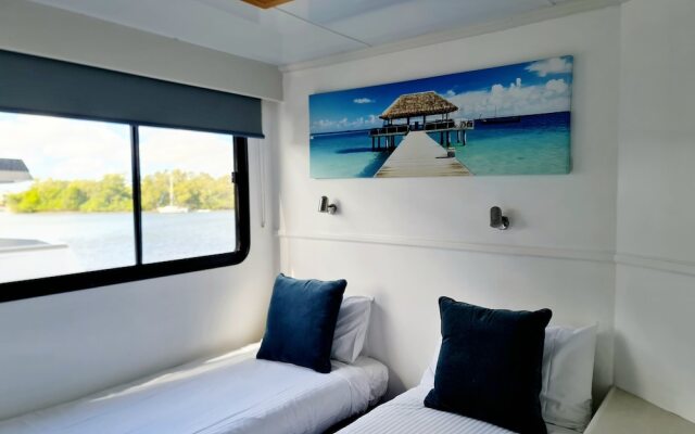 Coomera Houseboats Gold Coast