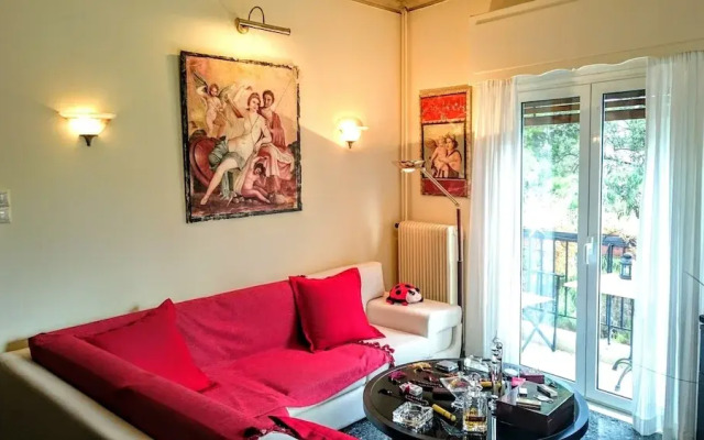 Classical apartment near Acropolis with roof garden