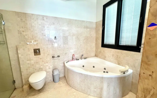 Grace Holon Villa & Pool
