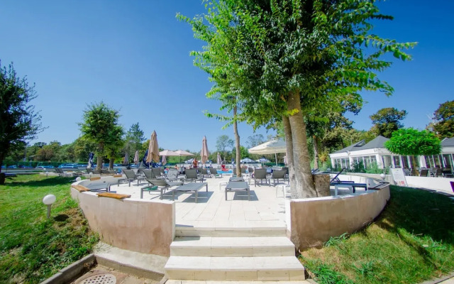 Apollo Hotel