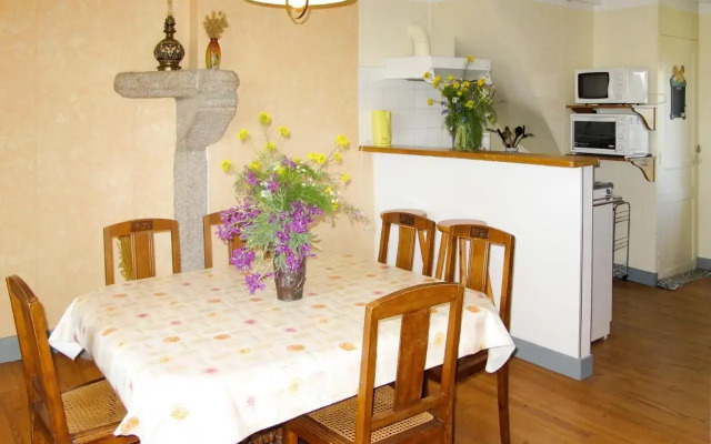 Holiday Home La Ferme du Manoir - RVI400