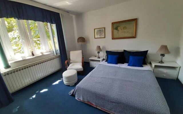 Apartment Cocic Garden