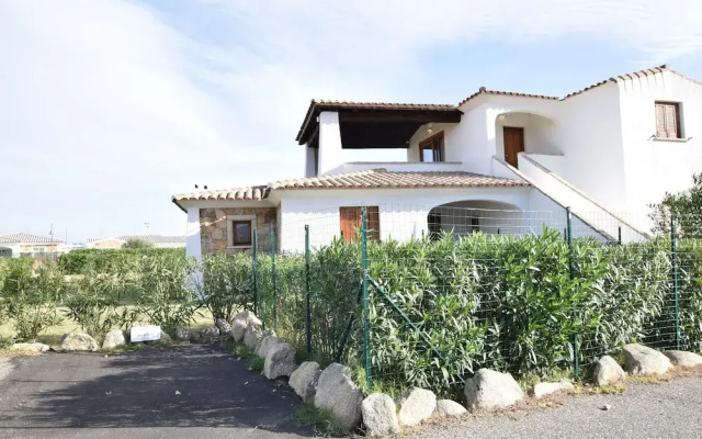 Luisa Apartment In Budoni Shared Pool