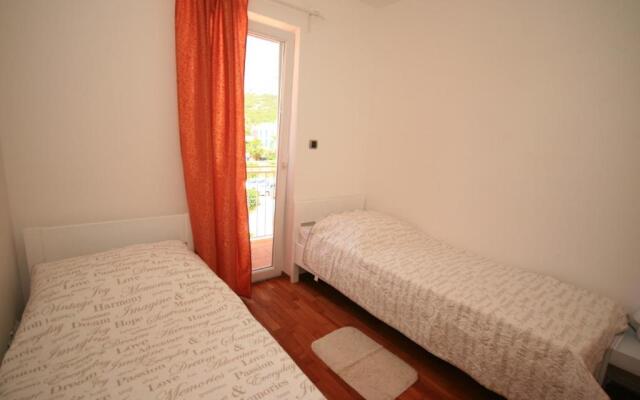 Apartment Lovorka 5