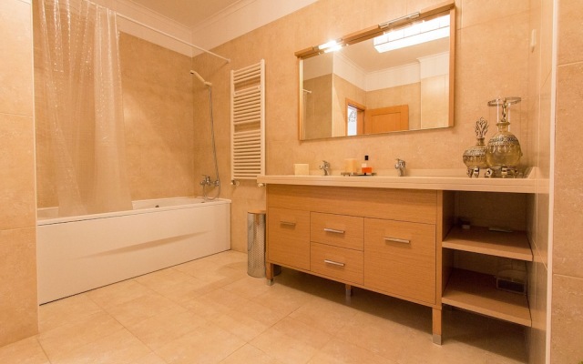 Expo Luxurious by Homing