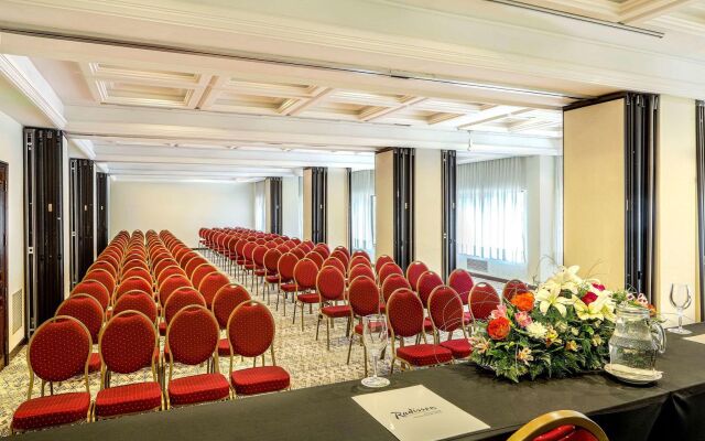 Radisson Montevideo Victoria Plaza Hotel