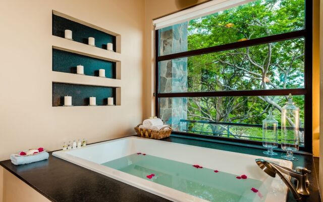 Casa Pericos 5 Br home in Peninsula Papagayo by RedAwning