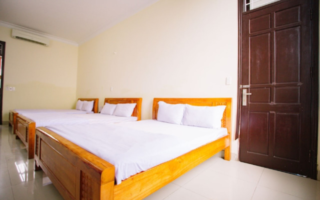 Four Seasons Guest House by OYO Rooms