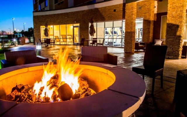 Courtyard St. Louis St. Peters