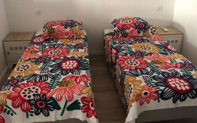 Grand studio rue piétonne Ajaccio