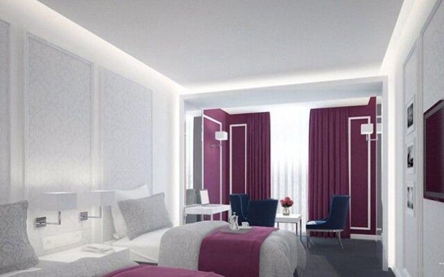 Persian Plaza Hotel