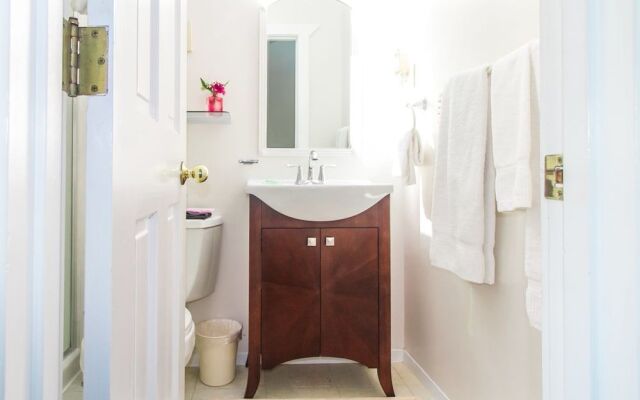 Boreas Bed & Breakfast Inn