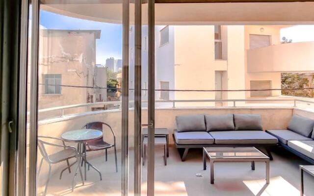 Apartment Cachemire 3BR Tel Aviv Kerem Alsheikh St Tl70