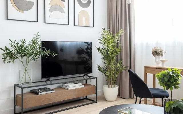 Modern Apartment With Views Urban Sky 26ke