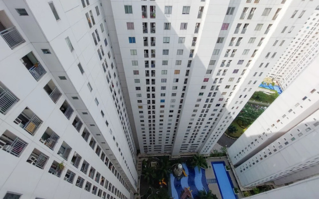 Comfort 2Br Apartment At Bassura City