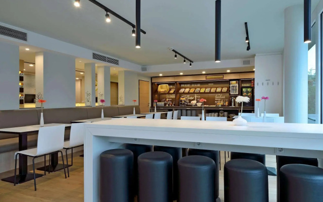 B&B HOTEL Würzburg-City