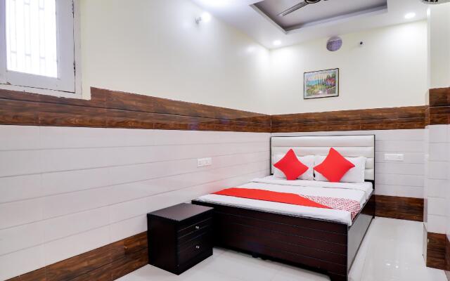 OYO 66432 Hotel Grand Vivek