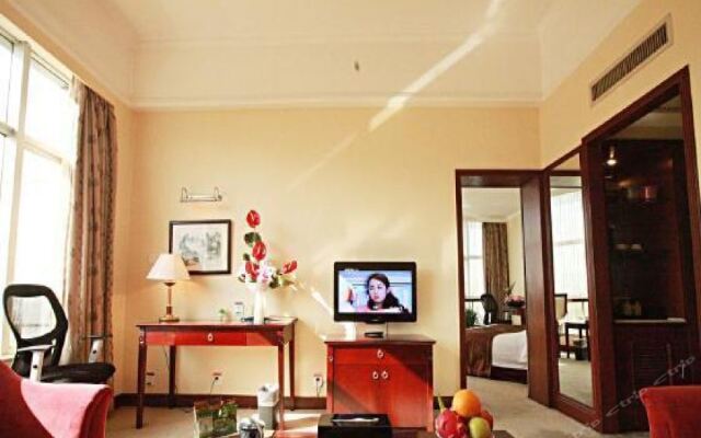 Kunming Lake View Hotel