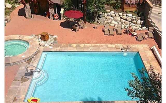 8176 Silver Mill 2 Bedroom Condo by RedAwning