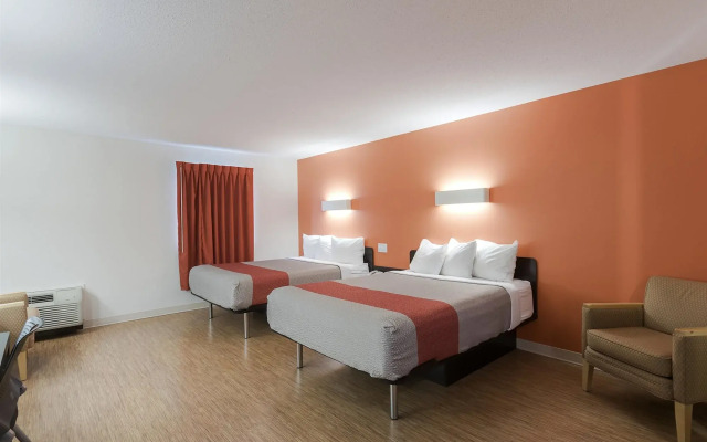 Motel 6 Brandon, MB