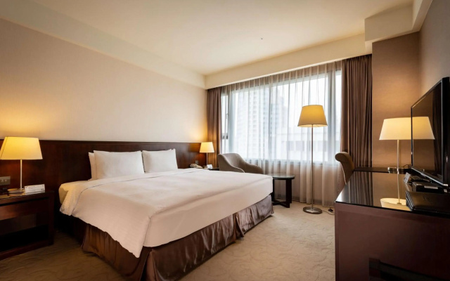 CHECK Inn Taichung LaiLai