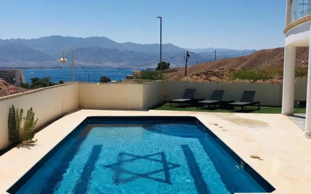 Private Pool, 3Br Garden Apartment, Aquarelle