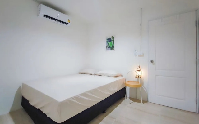 GAO Phala beachfront hostel & pool villa