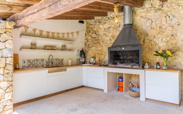 Mallorca Beautiful Villa With Pool in Puigpunyent