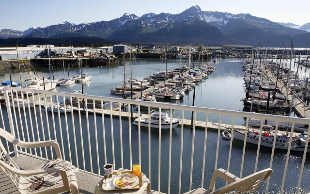 Harbor 360 Hotel Seward