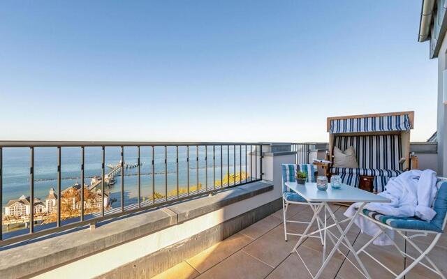 "FIRST" Sellin F645 Meerblick-Suite "View" im fünften OG