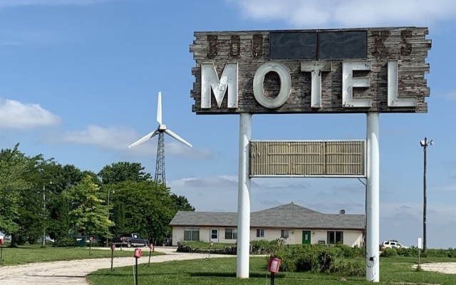 Circle S Motel