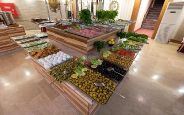 Di̇nar Hotel
