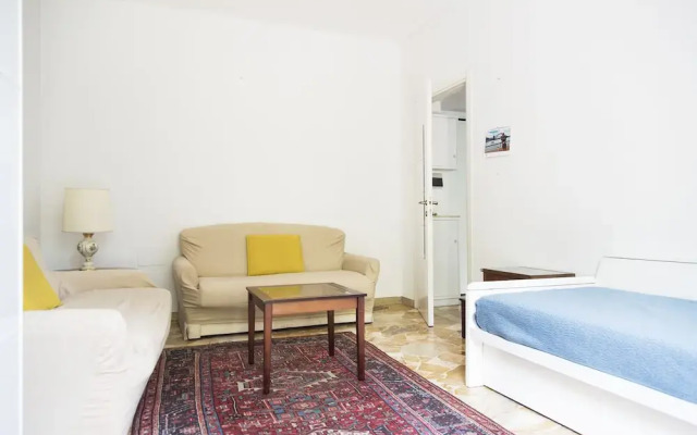 2 Bedrooms Flat near Bocconi, Iulm, Navigli