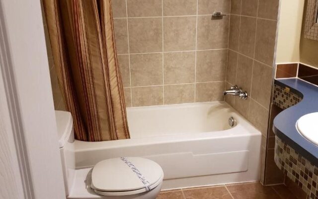 Malahat Bungalows Motel