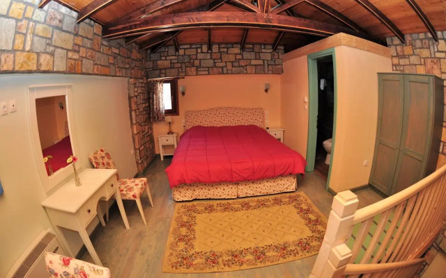 Oreiades Houses