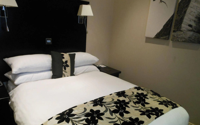 The Inn Boutique Hotel Bar and Restaurant