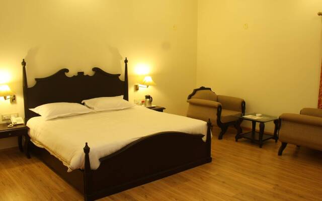 juSTa Lake Nahargarh Palace