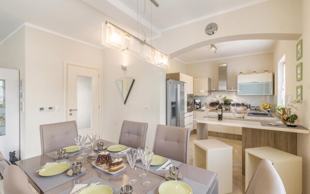 Awesome Home in Peroj With Wifi and 4 Bedrooms