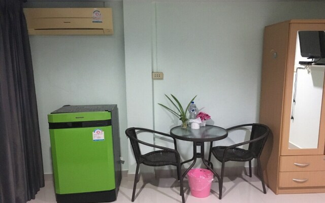 OYO 75377 Check In House